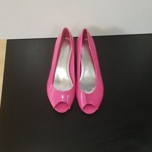 Predictions hot pink open toed dress shoes.
